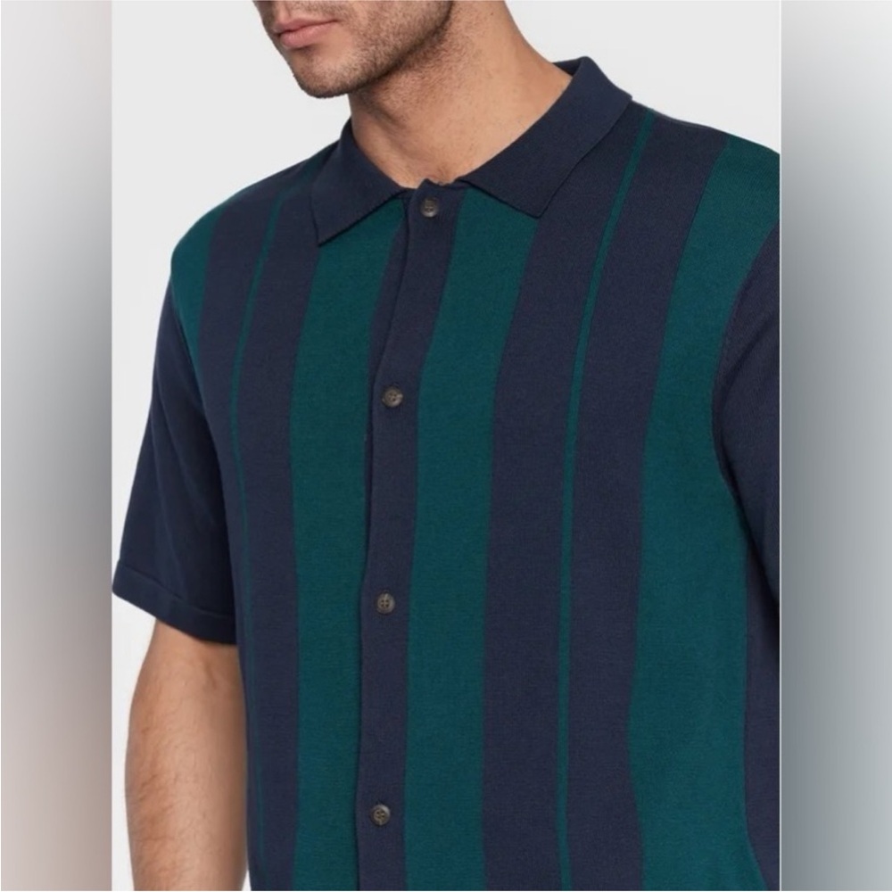 Vans Men's Navy and Teal Striped Shirt